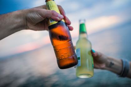 浅红色的定义与搭配：light red究竟是什么颜色？